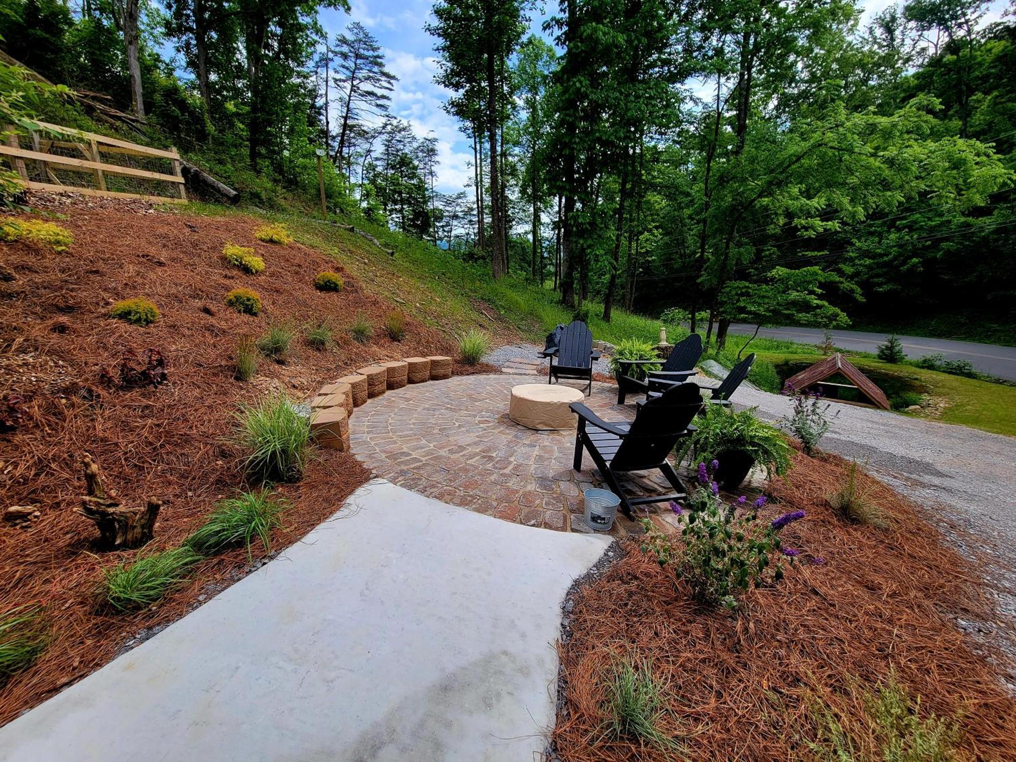 Lil Cabin In The Cove! Mtn Views, Theater, Hot Tub, Games, King Beds, Prime Location! Sevierville Zewnętrze zdjęcie