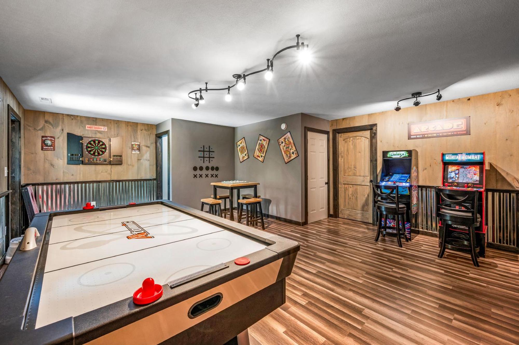 Lil Cabin In The Cove! Mtn Views, Theater, Hot Tub, Games, King Beds, Prime Location! Sevierville Zewnętrze zdjęcie