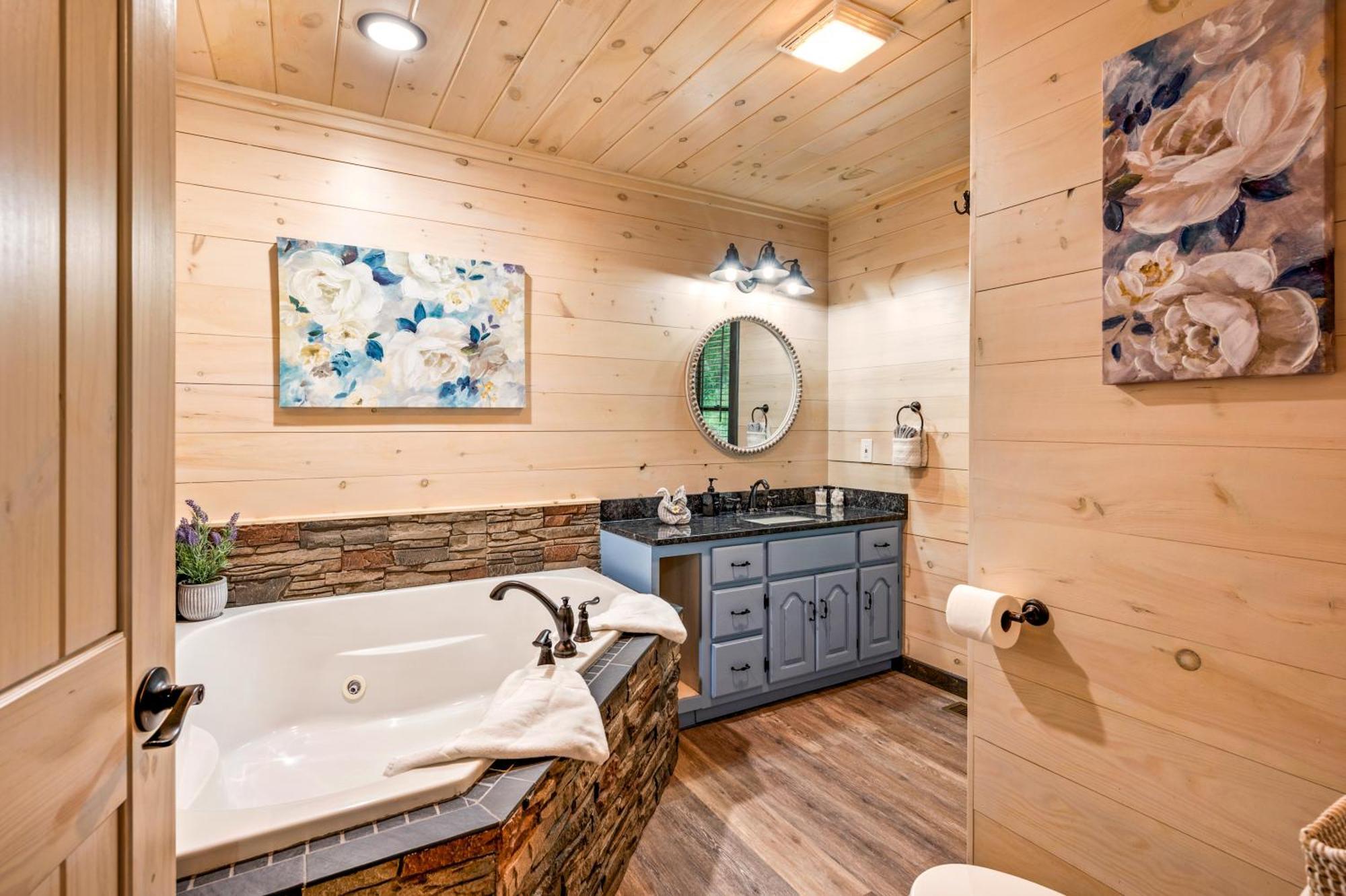 Lil Cabin In The Cove! Mtn Views, Theater, Hot Tub, Games, King Beds, Prime Location! Sevierville Zewnętrze zdjęcie