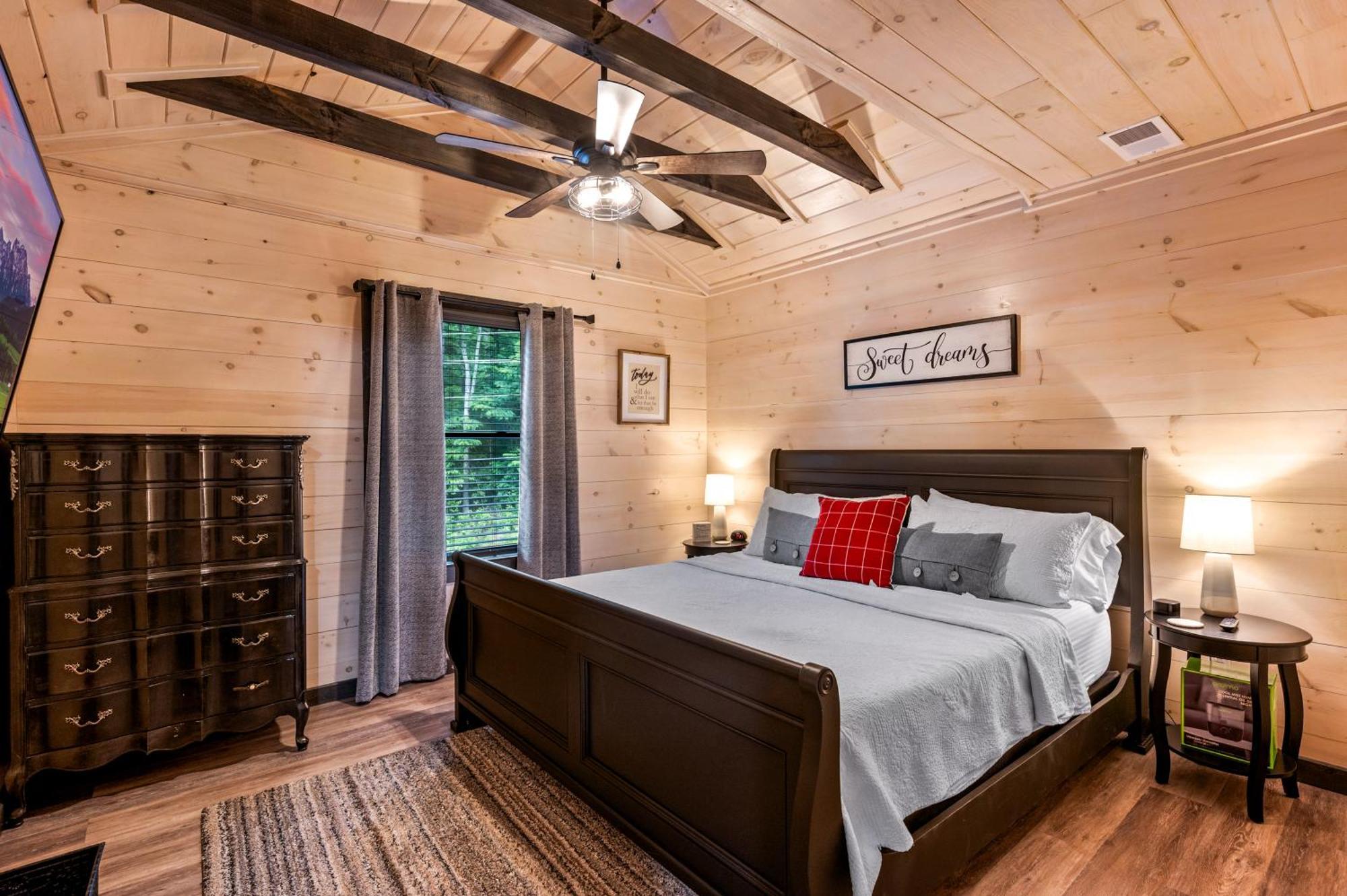 Lil Cabin In The Cove! Mtn Views, Theater, Hot Tub, Games, King Beds, Prime Location! Sevierville Zewnętrze zdjęcie
