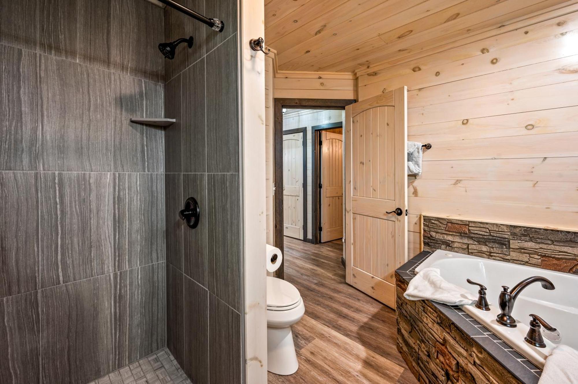 Lil Cabin In The Cove! Mtn Views, Theater, Hot Tub, Games, King Beds, Prime Location! Sevierville Zewnętrze zdjęcie