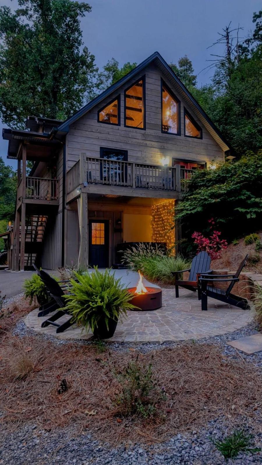 Lil Cabin In The Cove! Mtn Views, Theater, Hot Tub, Games, King Beds, Prime Location! Sevierville Zewnętrze zdjęcie